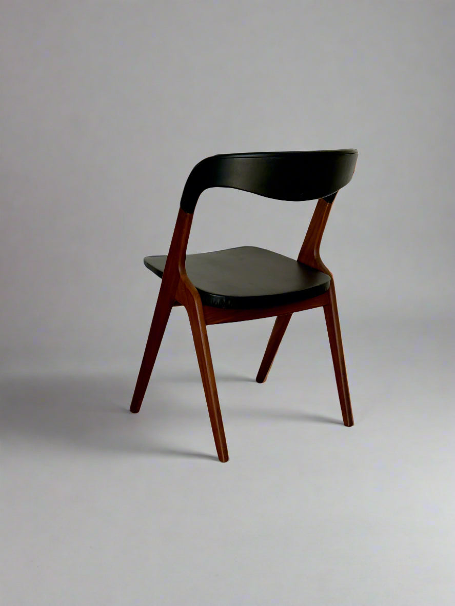 Sonja Chair by Johannes Andersen for Vamo Sønderborg – Teak & Black Skai