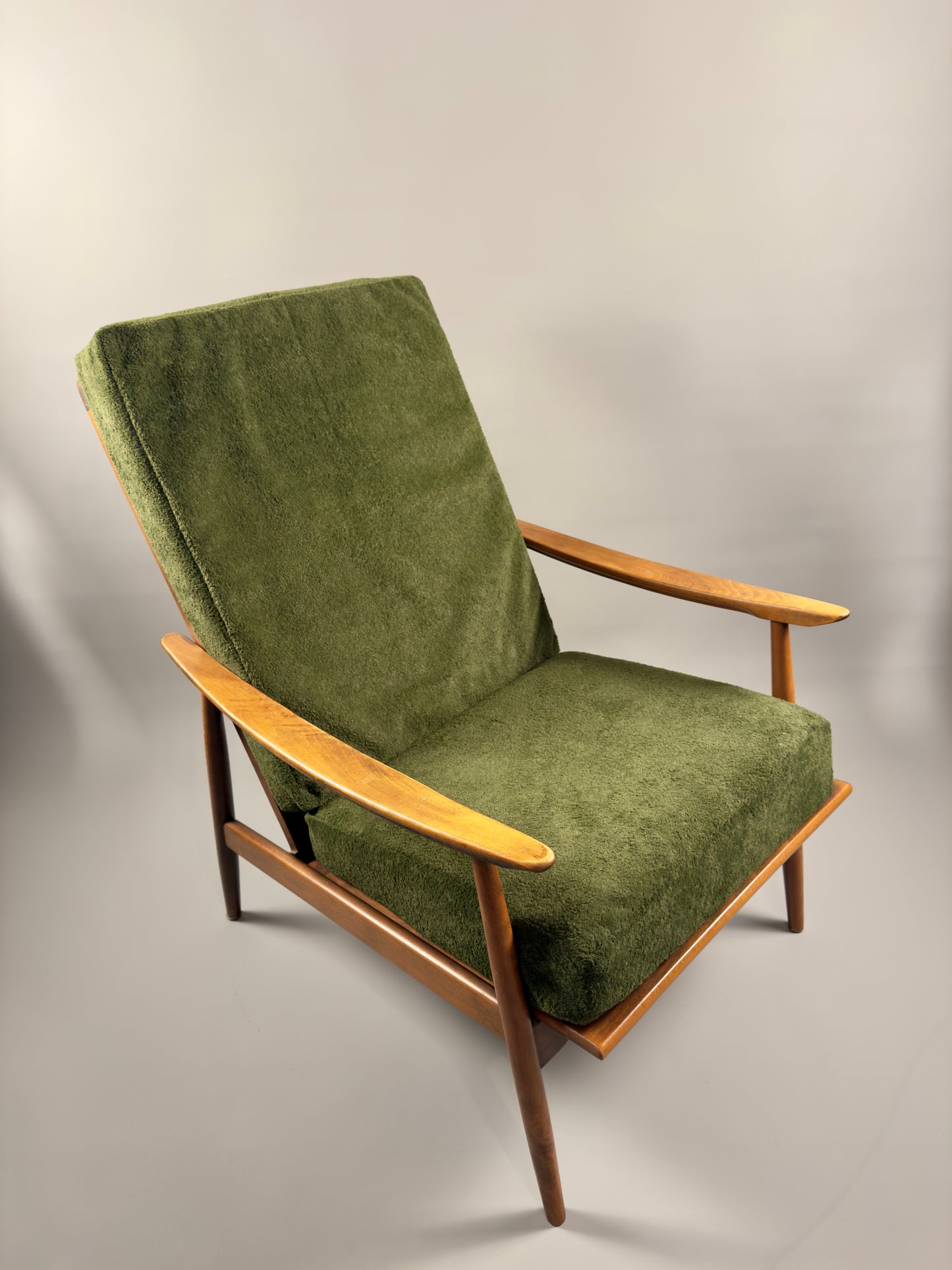 Scandinavian Lounge Chair – Green Upholstery, Beech Wood, Vintage