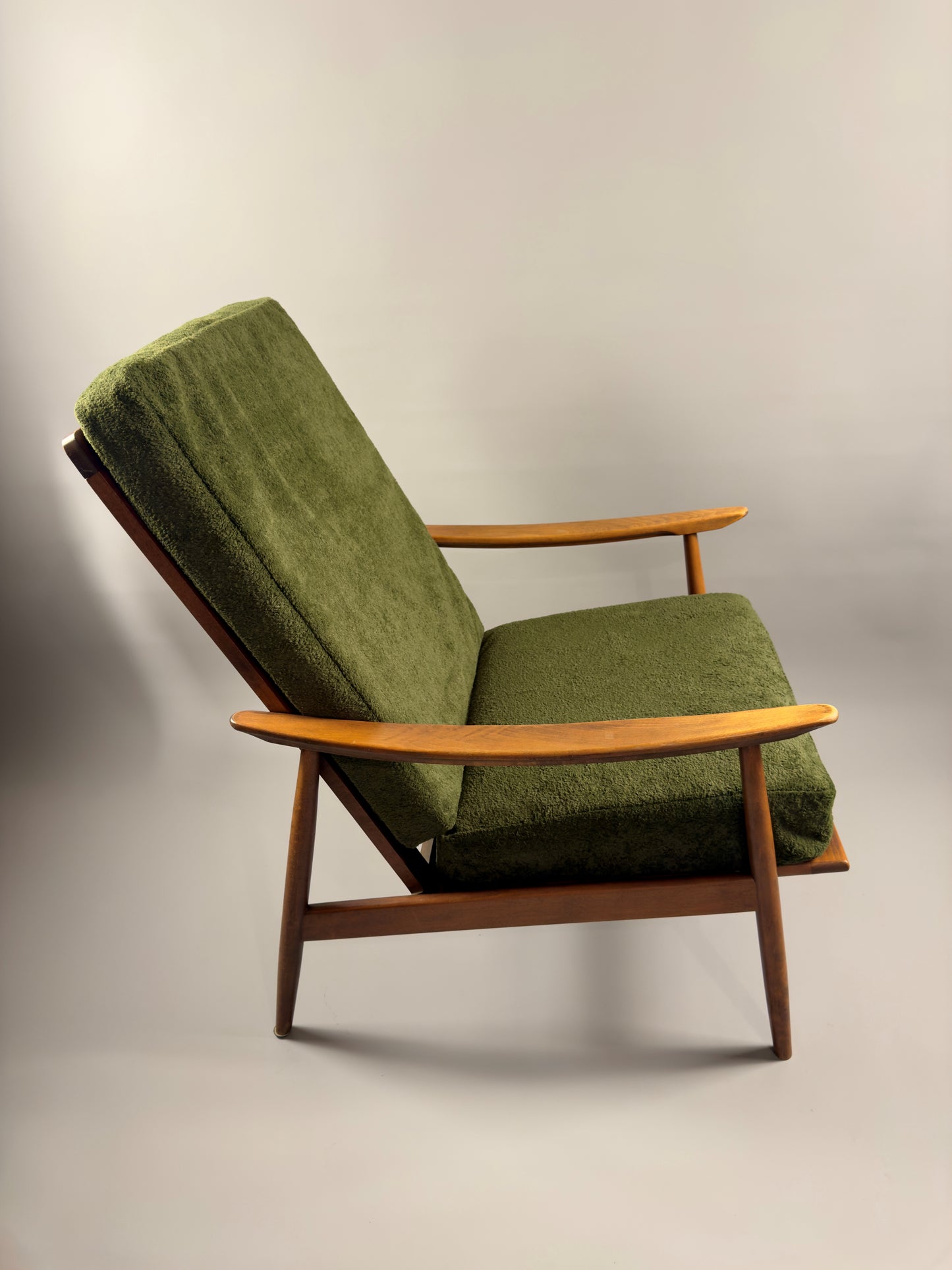 Scandinavian Lounge Chair – Green Upholstery, Beech Wood, Vintage