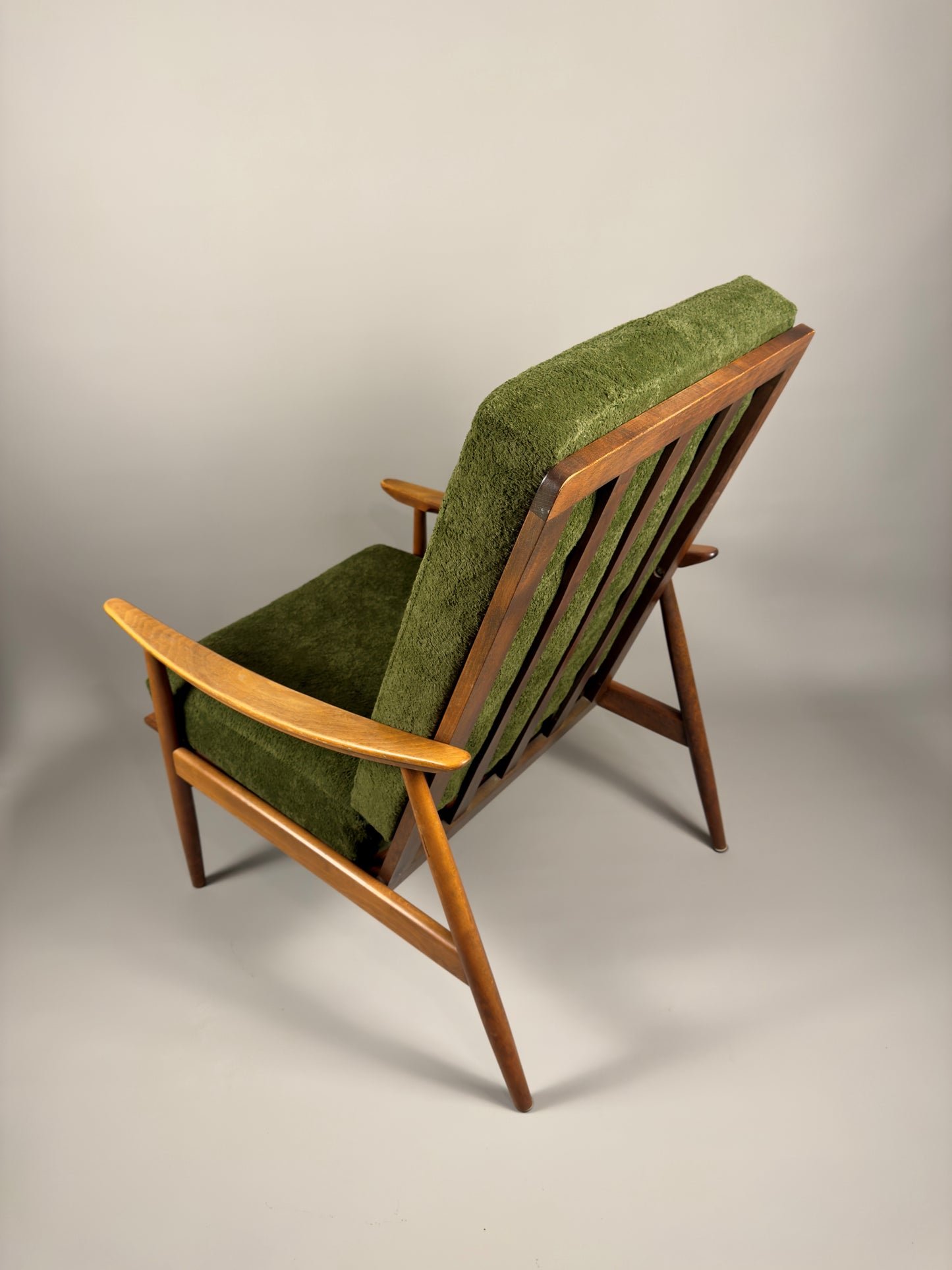 Scandinavian Lounge Chair – Green Upholstery, Beech Wood, Vintage