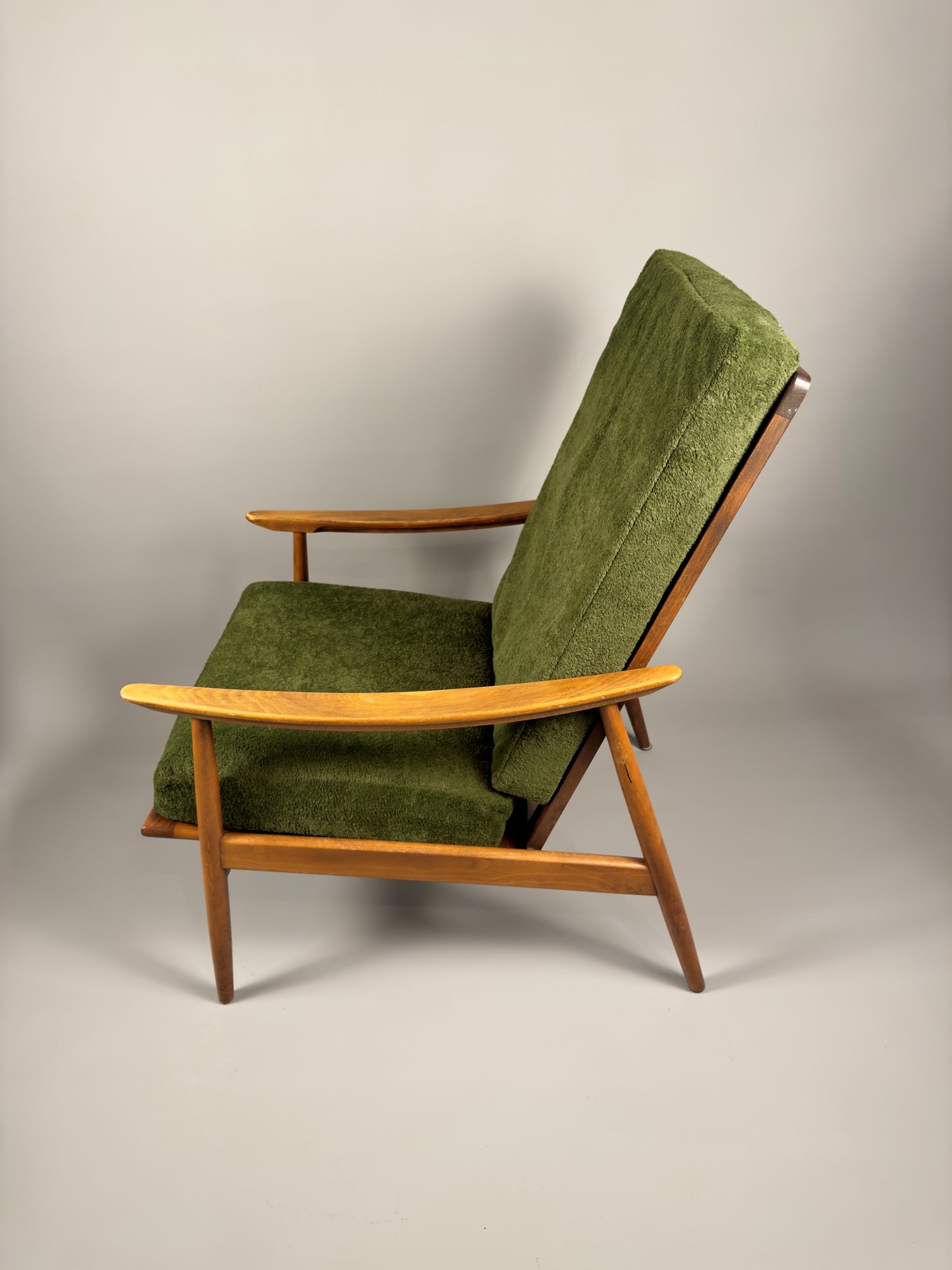 Scandinavian Lounge Chair – Green Upholstery, Beech Wood, Vintage