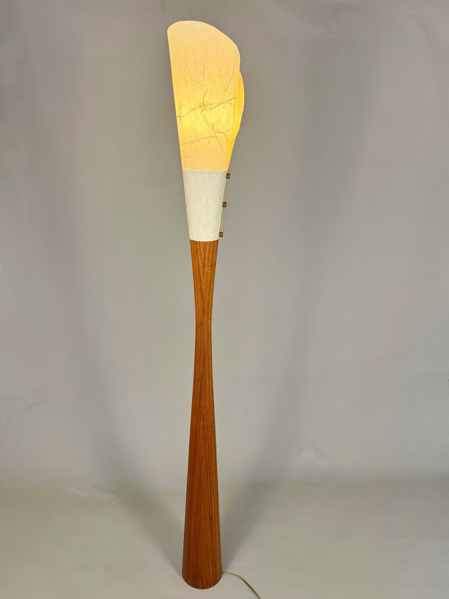 Sculptural floor lamp – exotic wood & textured shade, vintage modern style