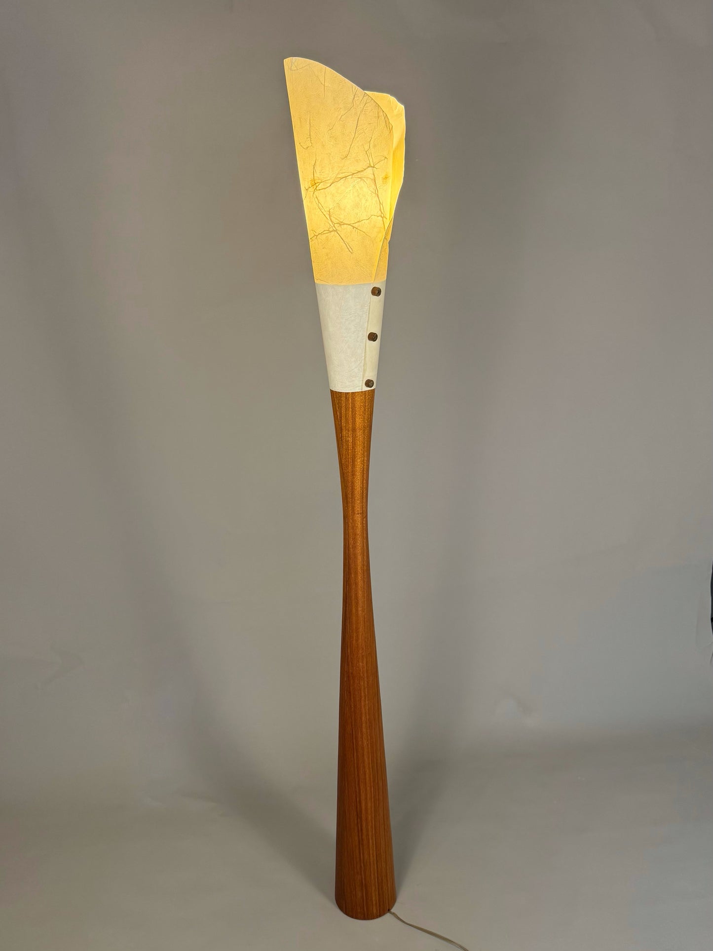 Sculptural floor lamp – exotic wood & textured shade, vintage modern style