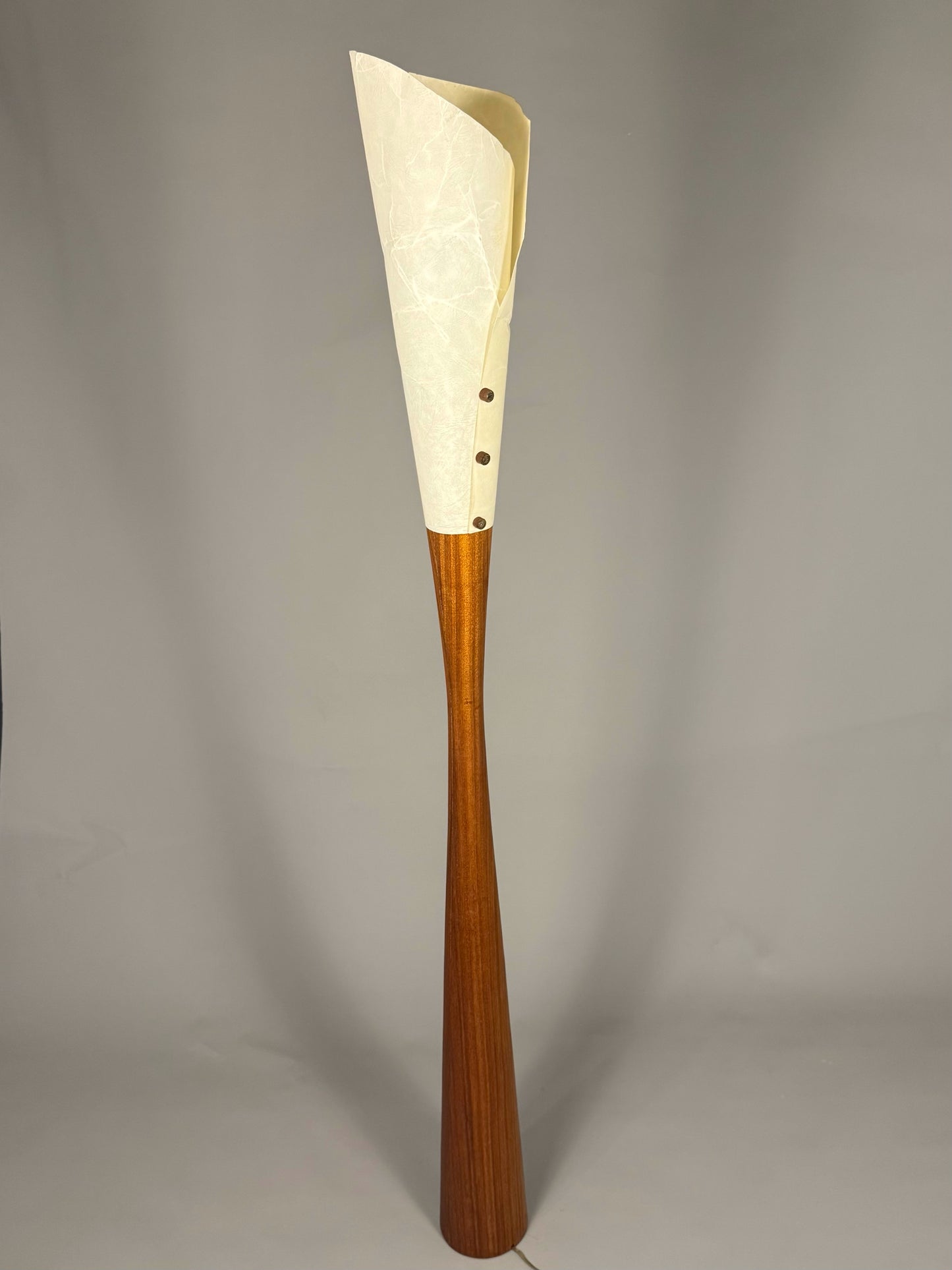 Sculptural floor lamp – exotic wood & textured shade, vintage modern style