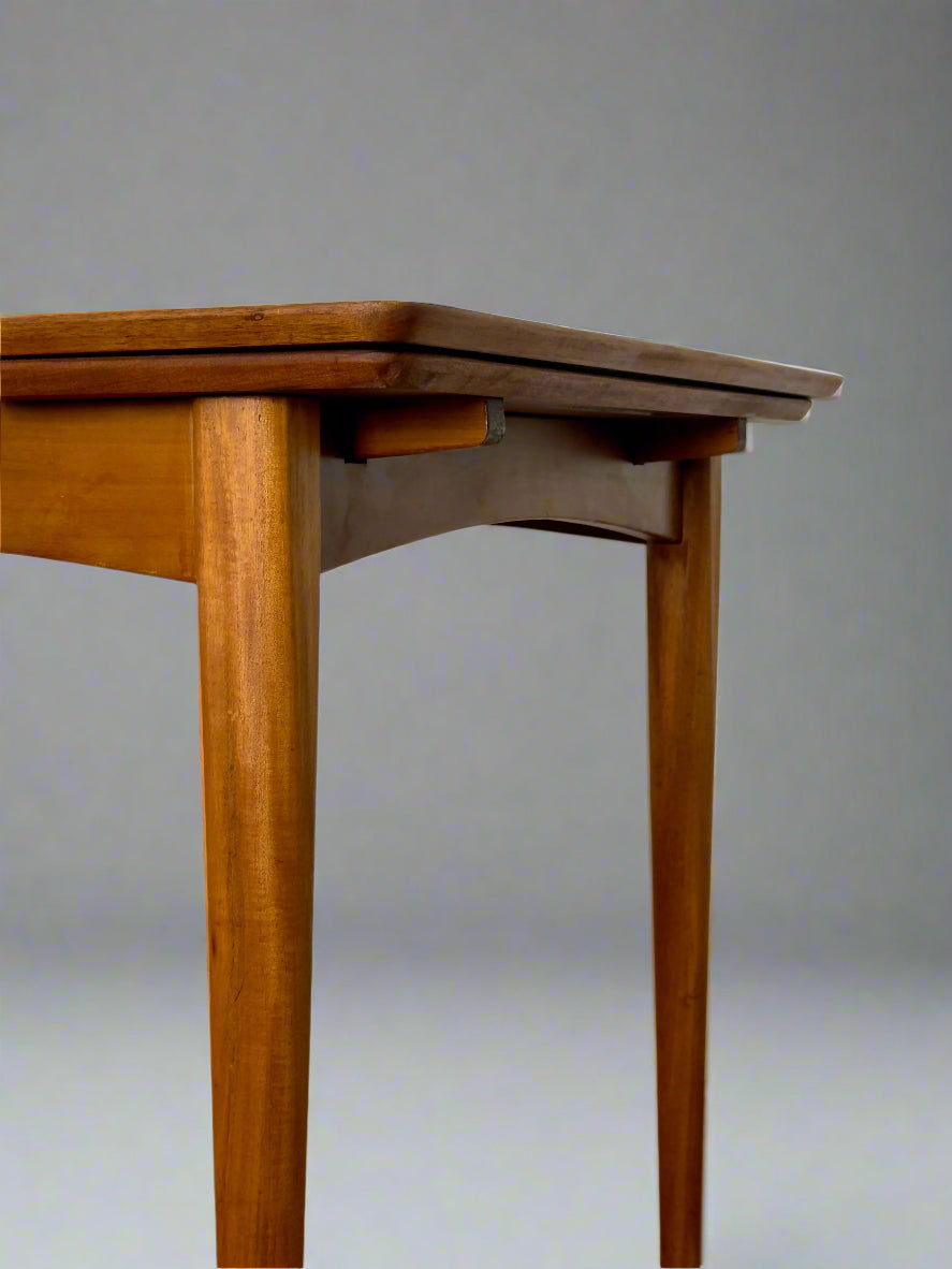 Scandinavian dining table – teak veneer top, extendable