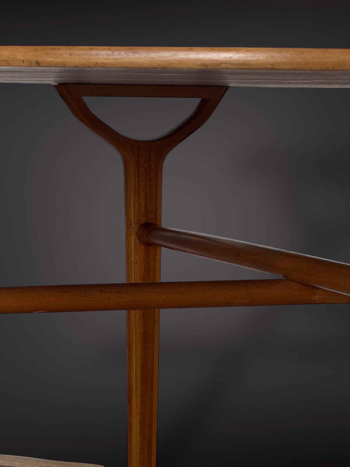 Round Coffee Table by Peter Hvidt & Orla Mølgaard-Nielsen for Fritz Hansen – Model 6900