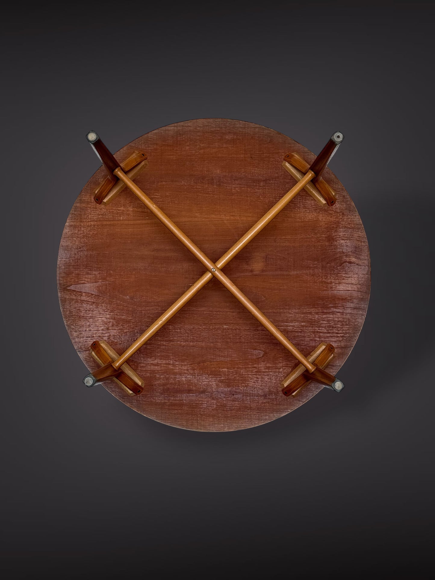 Round Coffee Table by Peter Hvidt & Orla Mølgaard-Nielsen for Fritz Hansen – Model 6900