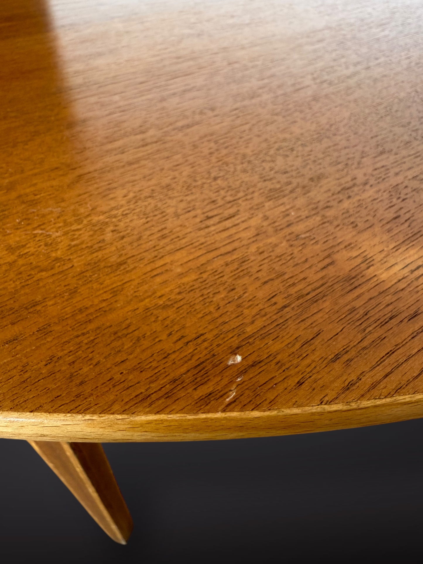Round Coffee Table by Peter Hvidt & Orla Mølgaard-Nielsen for Fritz Hansen – Model 6900