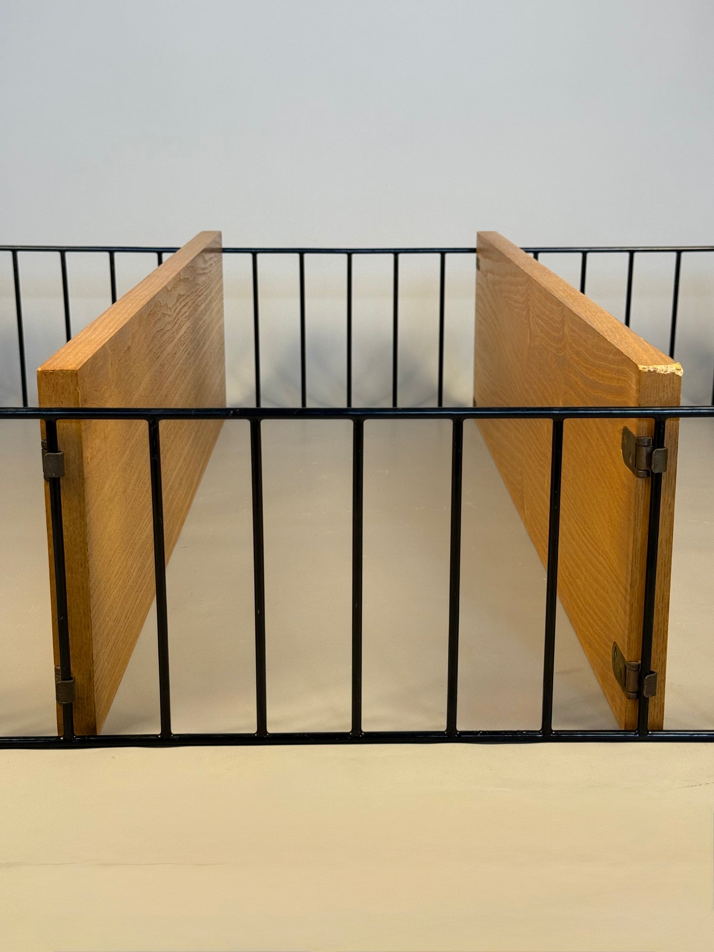 Floating wall shelf in oak veneer and black metal, 1960s