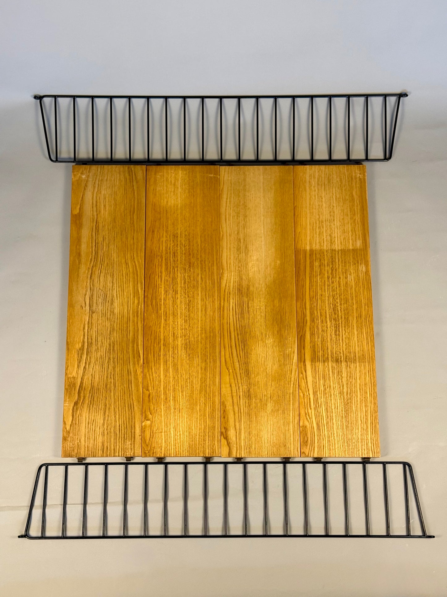 Floating wall shelf in oak veneer and black metal, 1960s