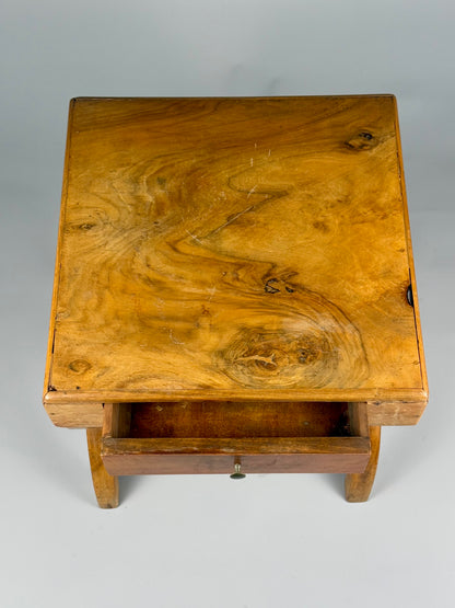 Vintage side table in solid wood with drawer