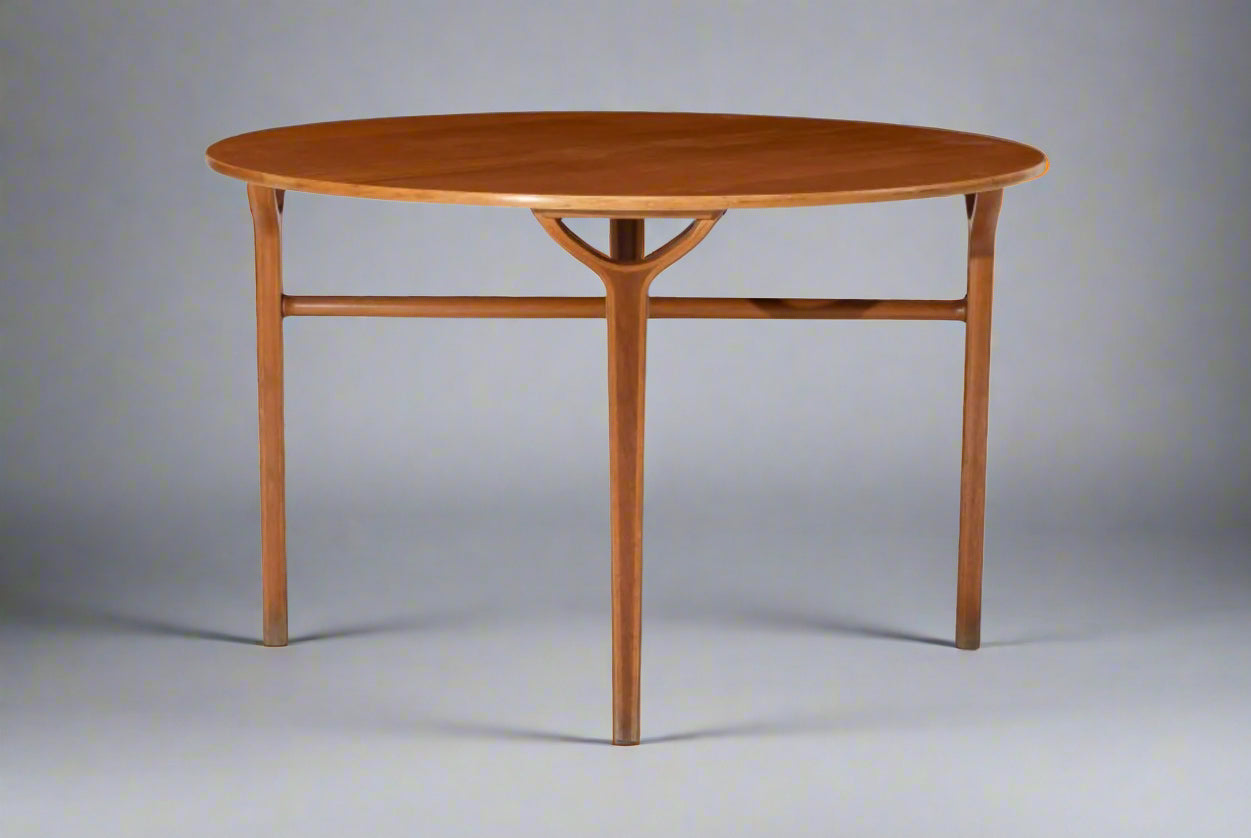 Round Coffee Table by Peter Hvidt & Orla Mølgaard-Nielsen for Fritz Hansen – Model 6900