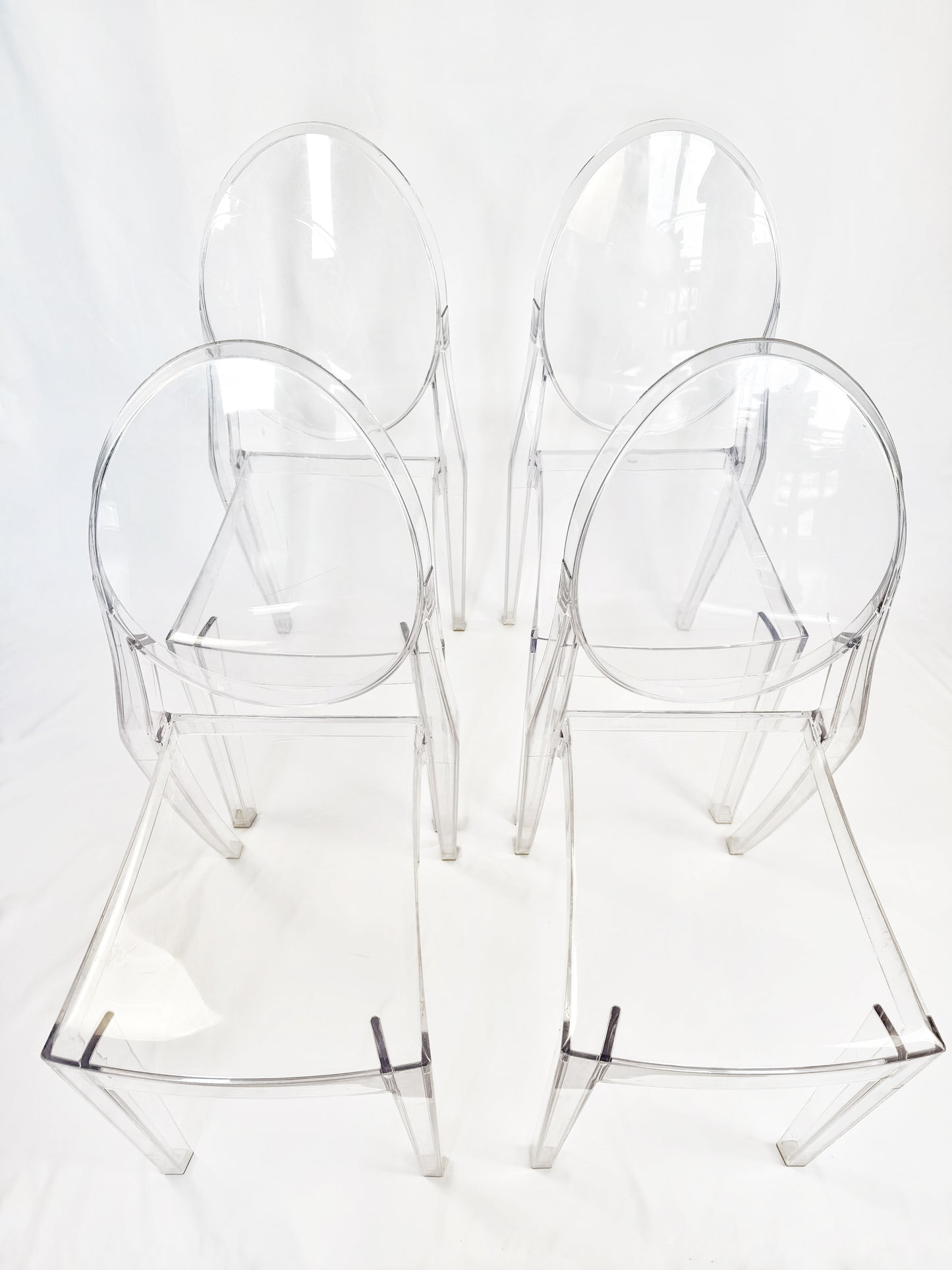 Set of 4 Victoria Ghost Chairs by Philippe Starck for Kartell – Transparent, Stackable Design