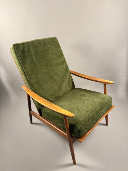 Scandinavian Lounge Chair – Green Upholstery, Beech Wood, Vintage