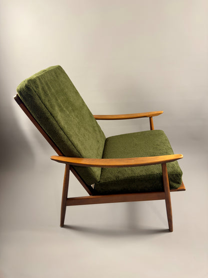 Scandinavian Lounge Chair – Green Upholstery, Beech Wood, Vintage