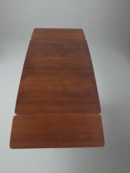 Scandinavian dining table – teak veneer top, extendable