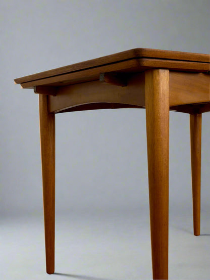Scandinavian dining table – teak veneer top, extendable