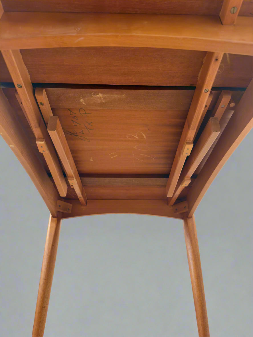 Scandinavian dining table – teak veneer top, extendable