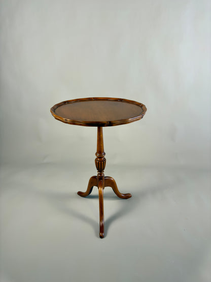 Vintage pedestal side table
