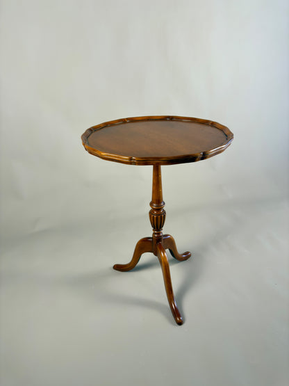 Vintage pedestal side table